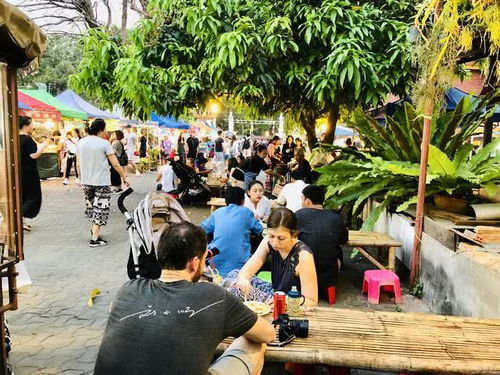 摊位经济学：你以为在逛夜市，其实在参加饥饿游戏