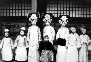 一、 婚姻关系仪式：从“八旗”到“八卦”