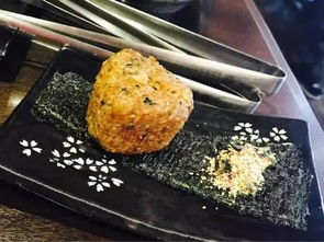 1.1 必吃较小吃：鸡仔饼+臭豆腐+螺蛳粉（混搭）