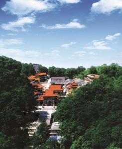 东方山风景区：省级森林公园与惊险刺激项目