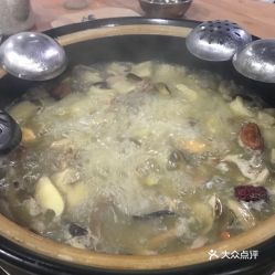翠竹园野生菌火锅店：老板热情好客