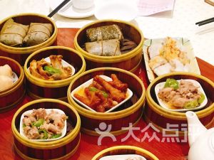 农家乐篇：炖猪蹄与客家鸡酒