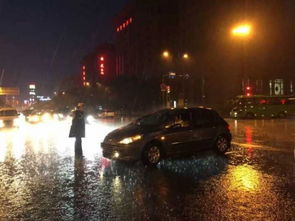 夜店？不如去听雨打芭蕉