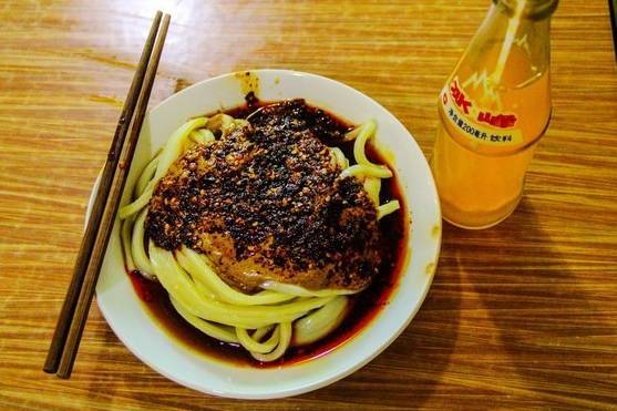 吃土指南：如何把凉皮吃出满汉全席的感觉