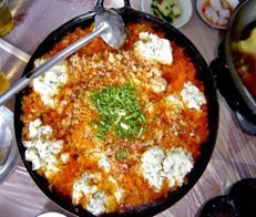 三、美食之外还有更更多惊喜等待你发觉