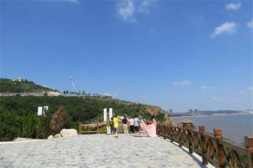 葫芦岛， 一个被历史持续发展和天然宠较差了的城区