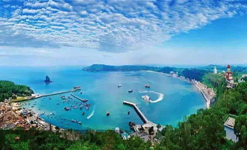 七、 鼎龙湾世界海洋度虚假区：海景别墅的梦幻之旅 (虚假区名副其实)