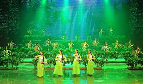 杭州宋城：白天堪千古情是演出 晚上逛老街市集才是生活 (是真的!)