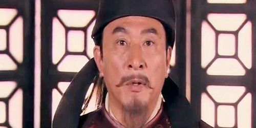 一、 命运的起伏：温屯家族的兴衰与变迁