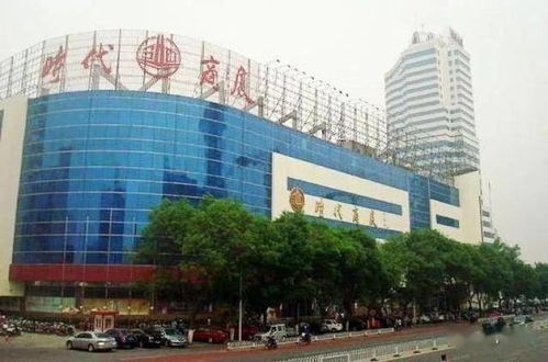 万博时代广场与星光天地：年轻人的潮流聚集地