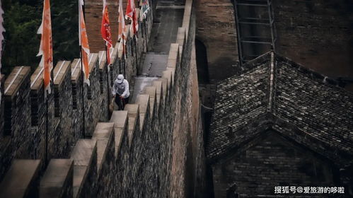 1. 巍峨的主体：正殿与后殿