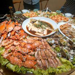 美食的具体幻想：菜单上的狂欢