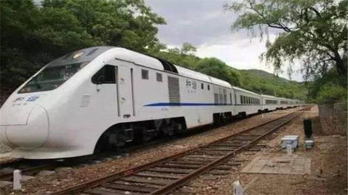 一场惯与K1122次列车的票价魔幻现实主义大戏