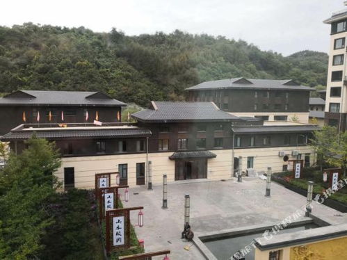 东汤峪春节旅游，特色民宿预订哪家最受欢迎？——乱七八糟版