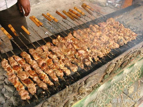 5. 烤羊肉串：老字号的味道
