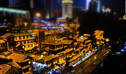 洪崖洞：山城夜景的绝佳观赏点