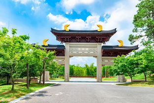 三、 晨钟暮鼓：牛首山的特色之旅 (以及蚊子!)