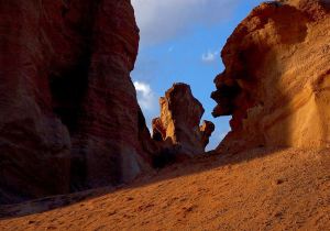 组图推荐4: 克孜尔魔鬼城 类型 旅游景点 地区 阿克苏地区拜城县.