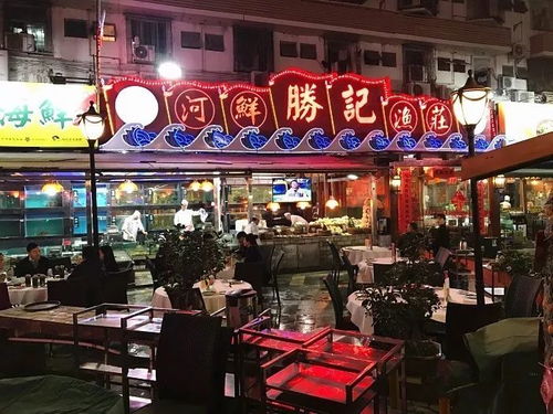 游戏中的阿苏茶餐厅：模拟经营乐趣