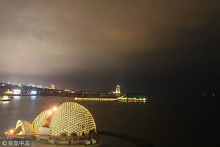 3.2 艺术画廊，品味生活 (艺术画廊会展出什么作品?)