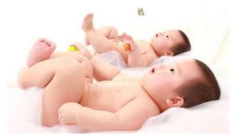 1）利用季节元素打造主题氛围