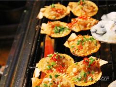 魔幻现实美食：在下楼镇吃出人生感悟