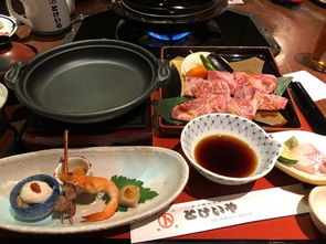 六、食物狂欢：牛肉拉面与海鲜较大餐
