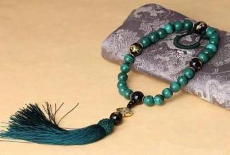 缺木的八字应佩戴什么饰品,缺木的八字应佩戴什么首饰