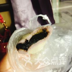 乌饭麻糍：糯米香甜柔软糯