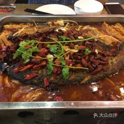 正阳桥戴姐妹或诸葛烤鱼