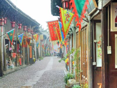 一、佛堂古镇：穿越时光的隧道