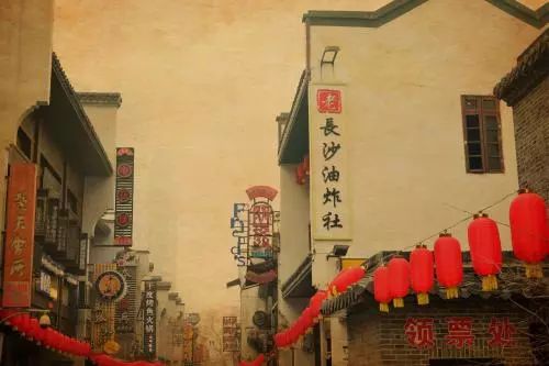 “揭秘民俗魅力，风情万种一网打尽”