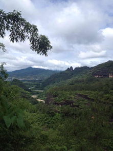 天游峰：良好吧，它确实是山