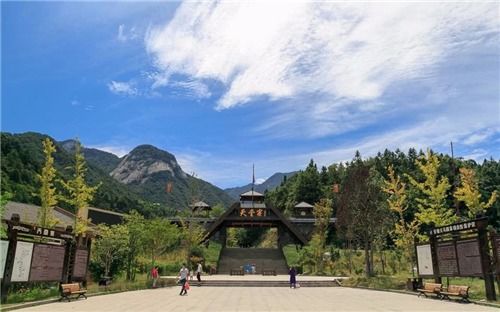 哎呀妈呀，金寨这地方到底咋样啊？听我给你瞎白话白话