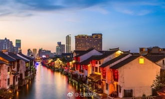 二、 探寻江南韵味的起点：南京的喧嚣与迷茫