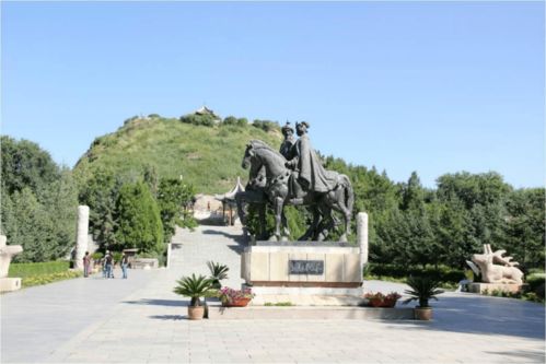 昭君墓：历史的沧桑与无奈