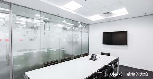 关系到人际关系：镜子与同事相处的微妙平衡