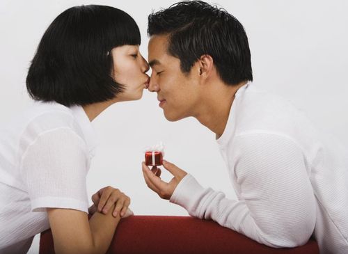 缘分测试：揭秘夫妻相的神秘面纱
