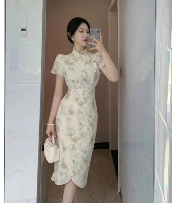三、 时尚的误区：谁说旗袍裙就是泰式风情？