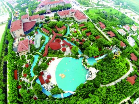 金孔雀温泉度虚假村：一个集温泉养生、 休闲度虚假、商务会议于一体的绝佳目的地