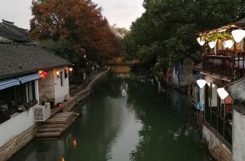 免费开放， 但有些地方需要门票