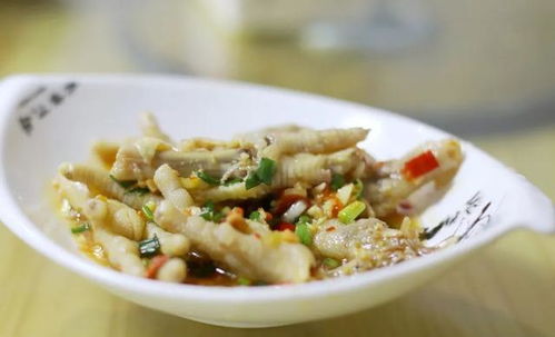 南宁江南区美食大乱炖：一场味蕾的混战与灵魂的颤抖