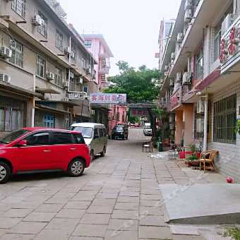 6、 交通出行：公交线路乱象+自行车租赁随意性