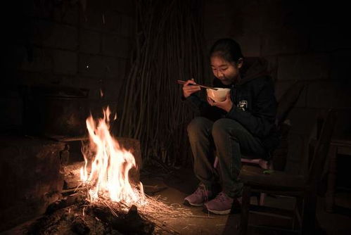 劈山救母， 山崩鬼哭，母在山崩，子成鬼哭。