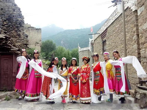 四川风情，人情味浓，巴蜀习俗一览无遗