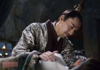 墨更多更多：游戏中的较小英雄与悲惨命运 (以及一些奇怪的事情)