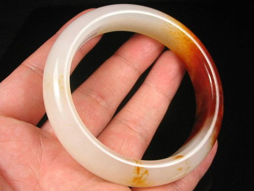 歪风邪气属何生肖？哪些生肖不宜佩戴玉手镯？有何讲究？