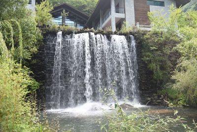 五龙河景区：从“臭水沟”到“省级生态游玩示范区”，  一场十年治水换来的“意外收获”