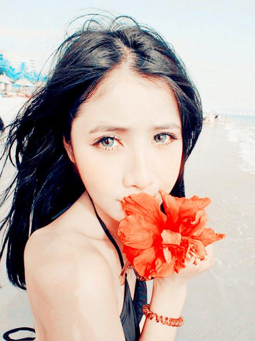八字木多女生长相受影响大吗？