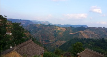 大门对山坡方向风水,大门对山坡方向风水